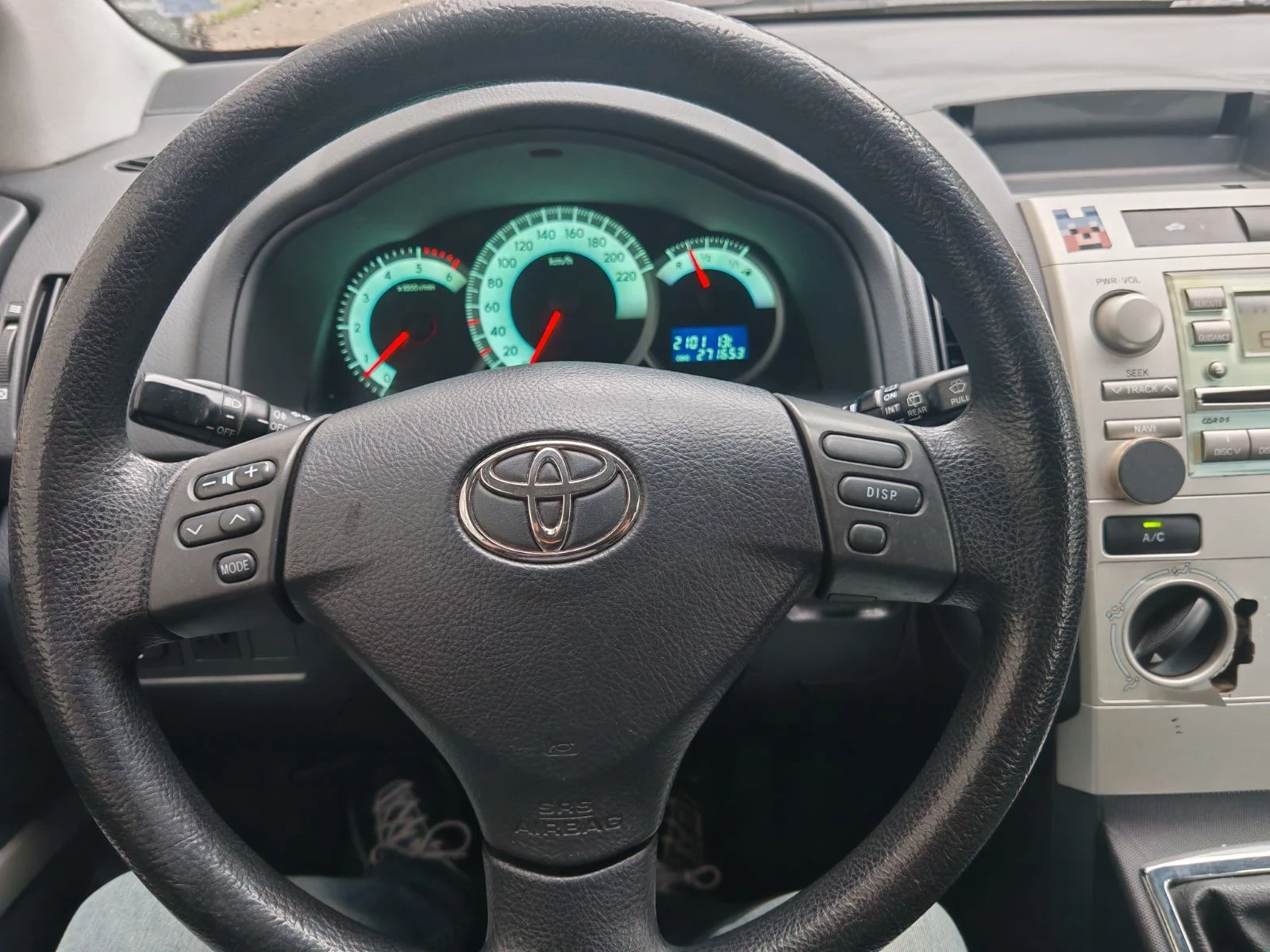 Toyota Corolla verso 2.0d4d 116к.с, снимка 9 - Автомобили и джипове - 54637481
