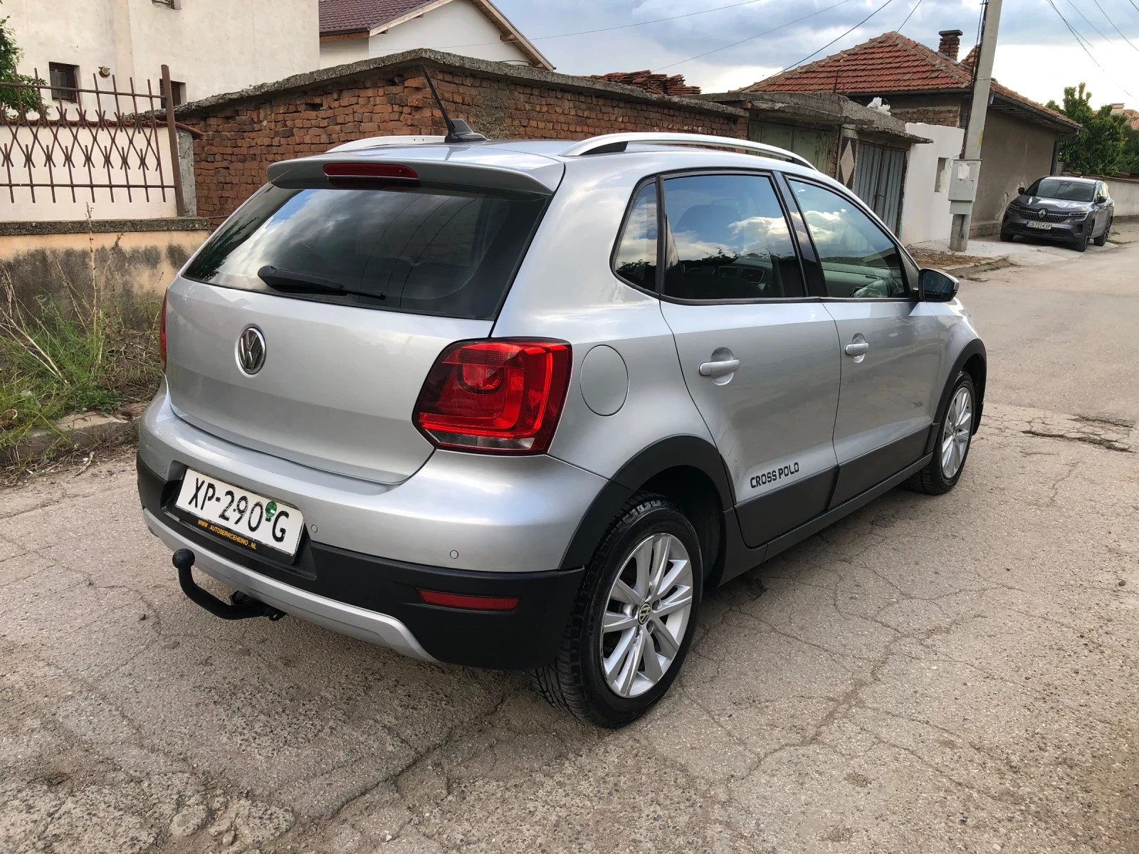 VW Polo Cross polo 1.6TDI 90к. XENON, снимка 4 - Автомобили и джипове - 54664109