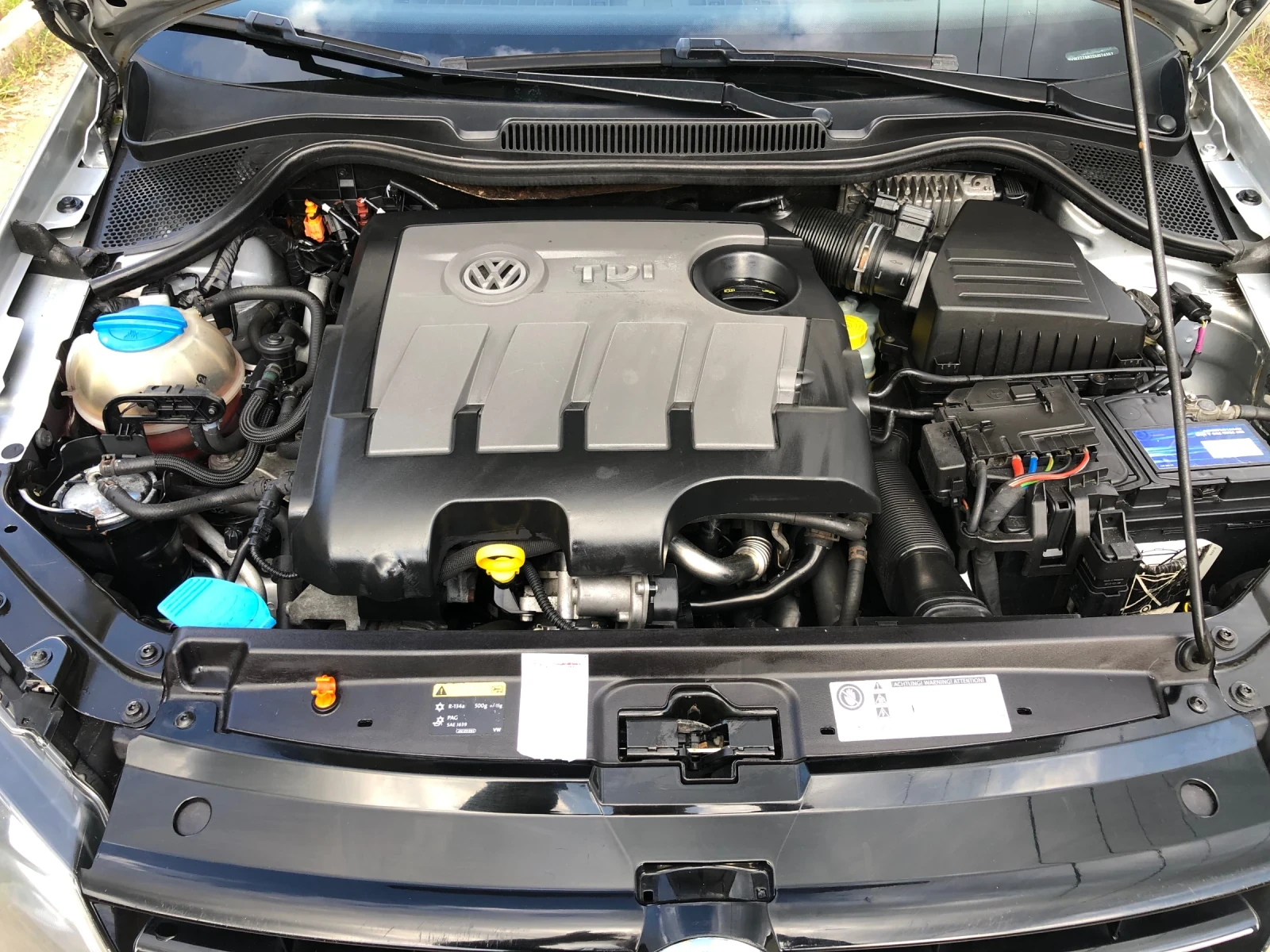 VW Polo Cross polo 1.6TDI 90к. XENON, снимка 7 - Автомобили и джипове - 54664109