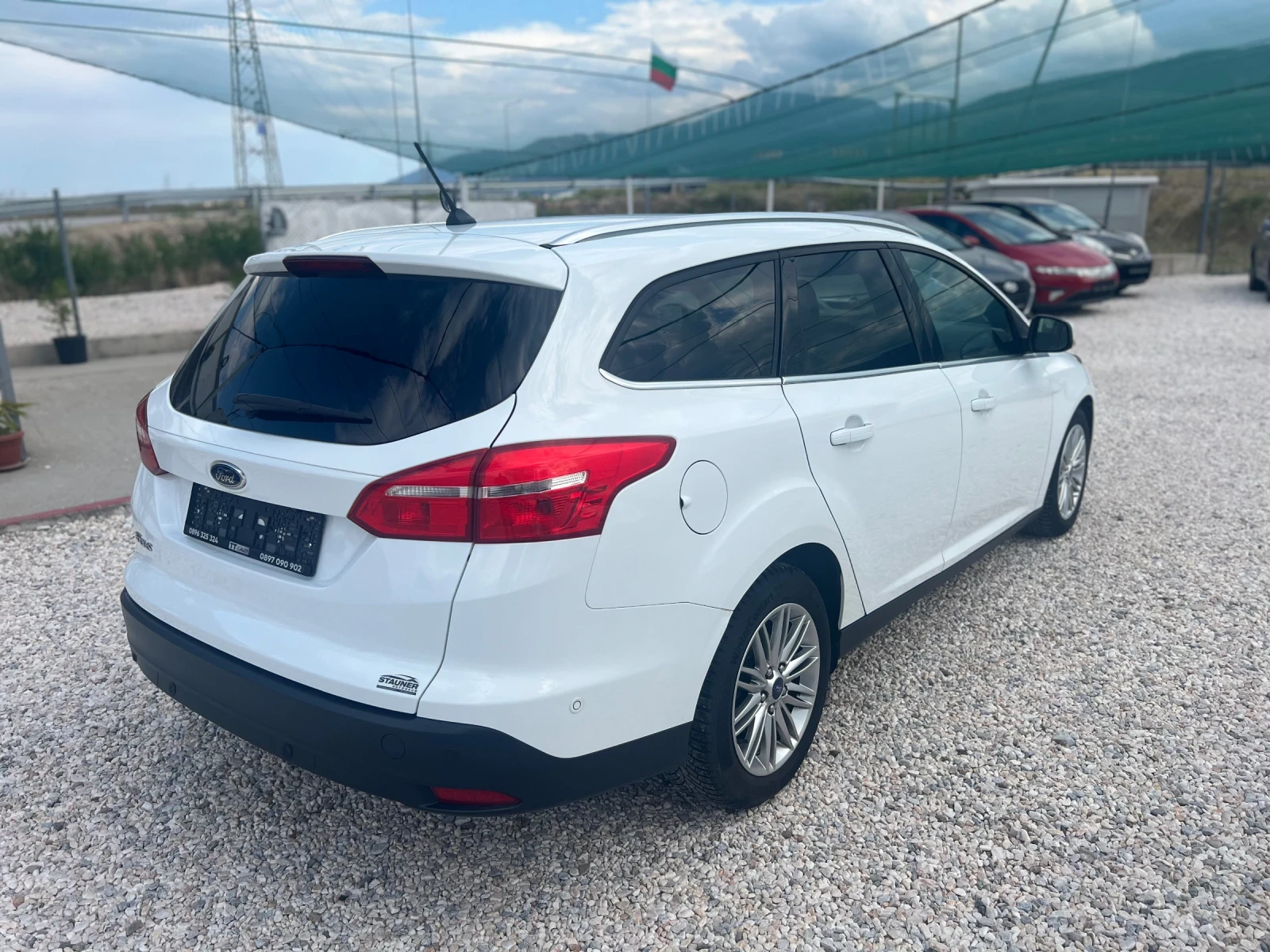 Ford Focus 1.5cdti NAVI TOP, снимка 6 - Автомобили и джипове - 54932082