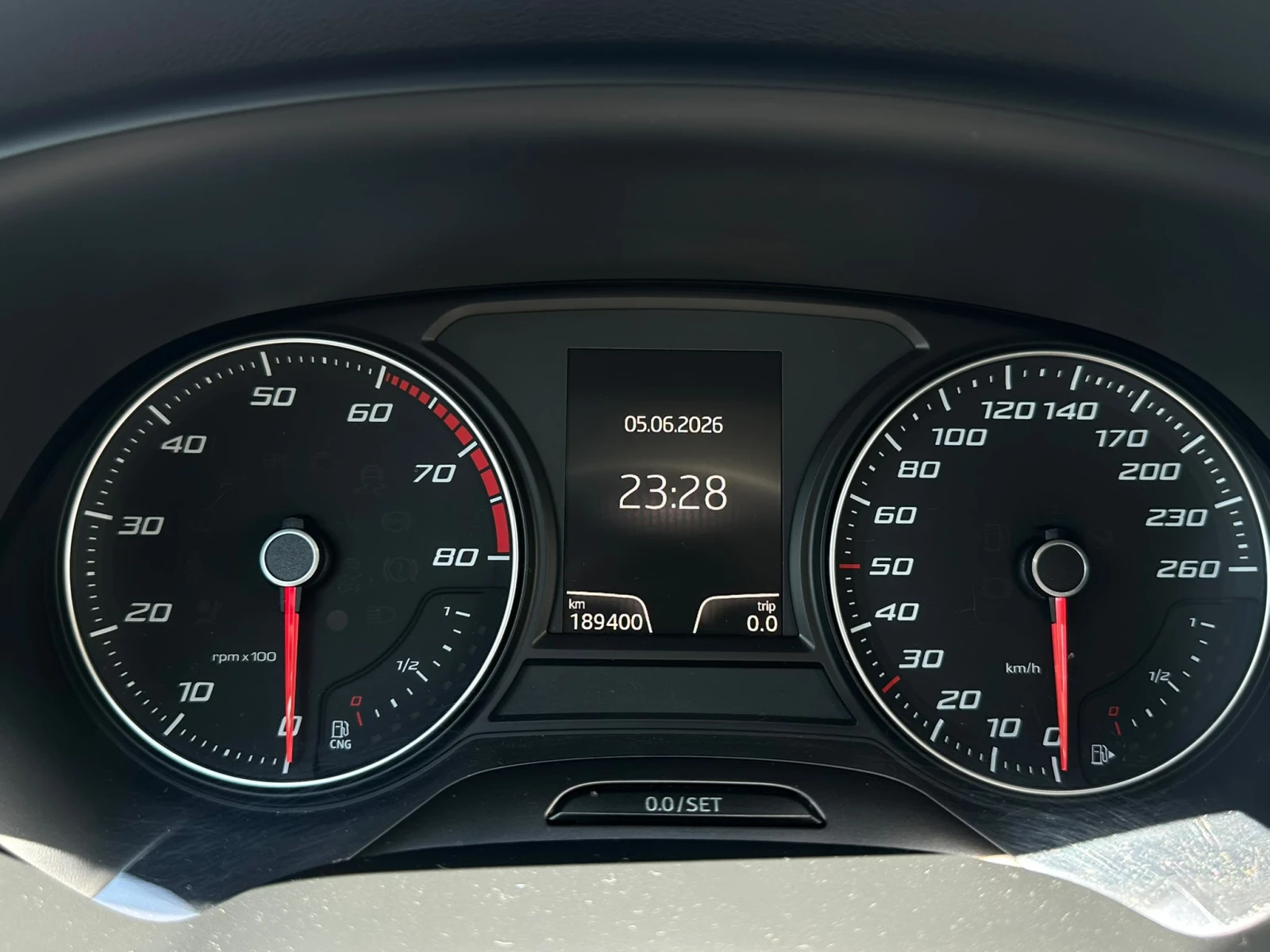 Seat Leon / STYLE / 1.4 TGI / EURO 6 /, снимка 15 - Автомобили и джипове - 54958179