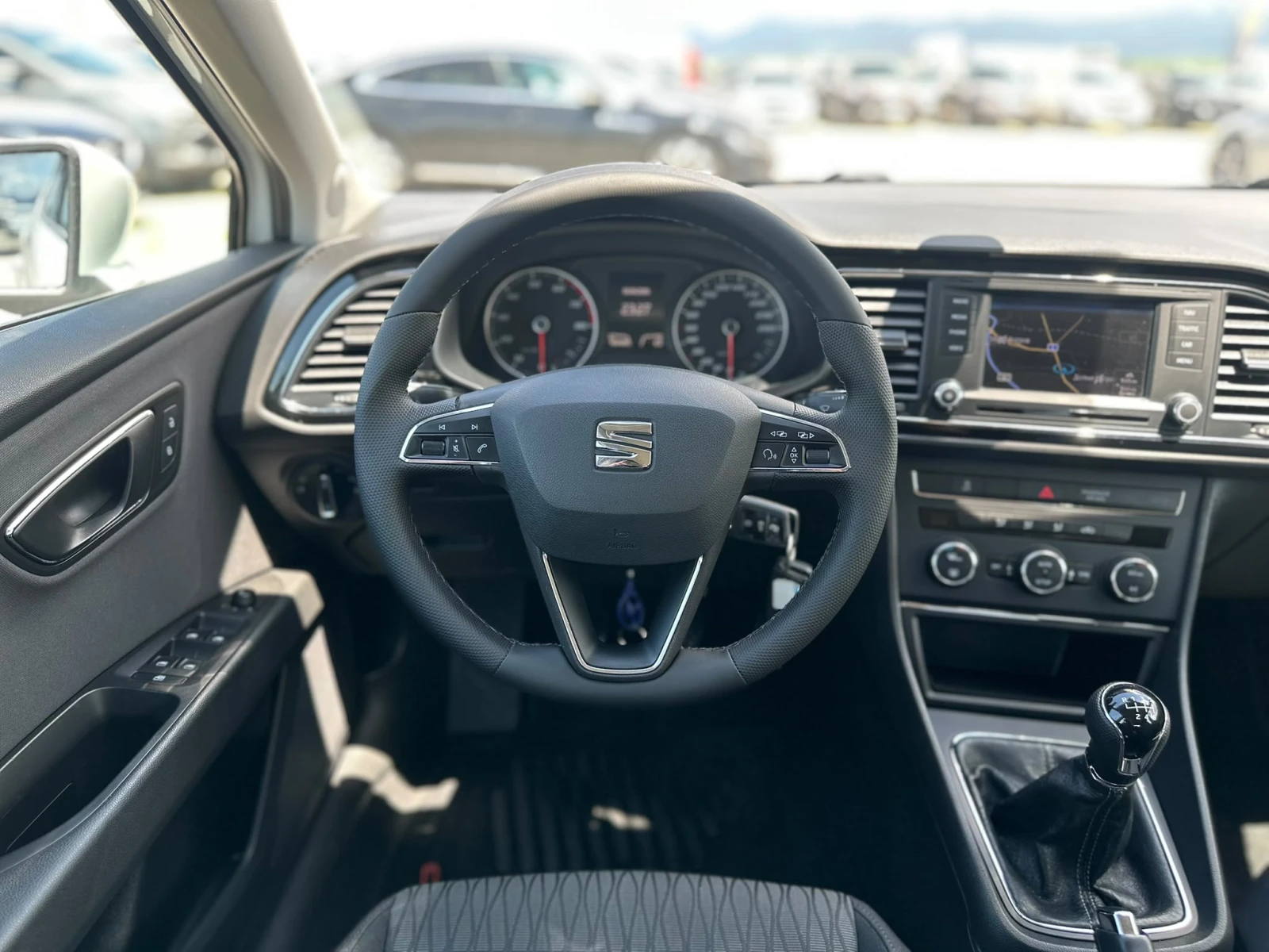 Seat Leon / STYLE / 1.4 TGI / EURO 6 /, снимка 14 - Автомобили и джипове - 54958179