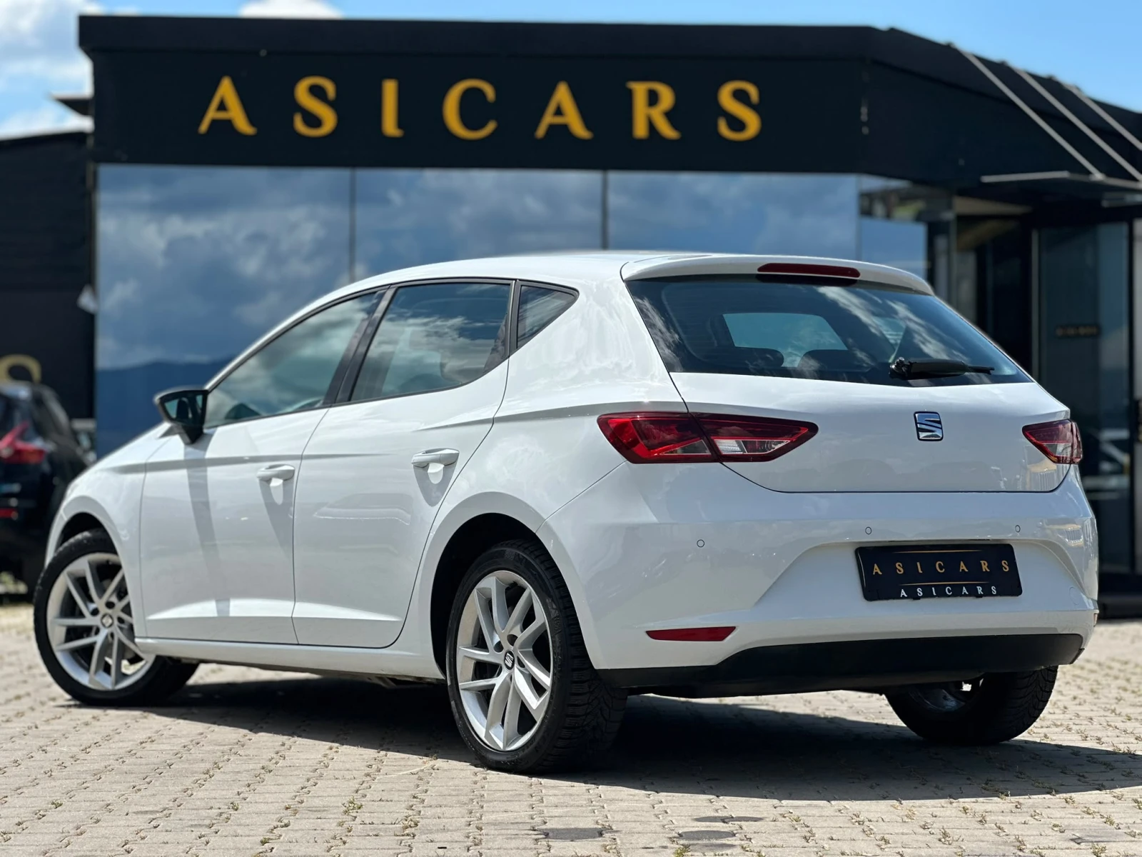 Seat Leon / STYLE / 1.4 TGI / EURO 6 /, снимка 3 - Автомобили и джипове - 54958179
