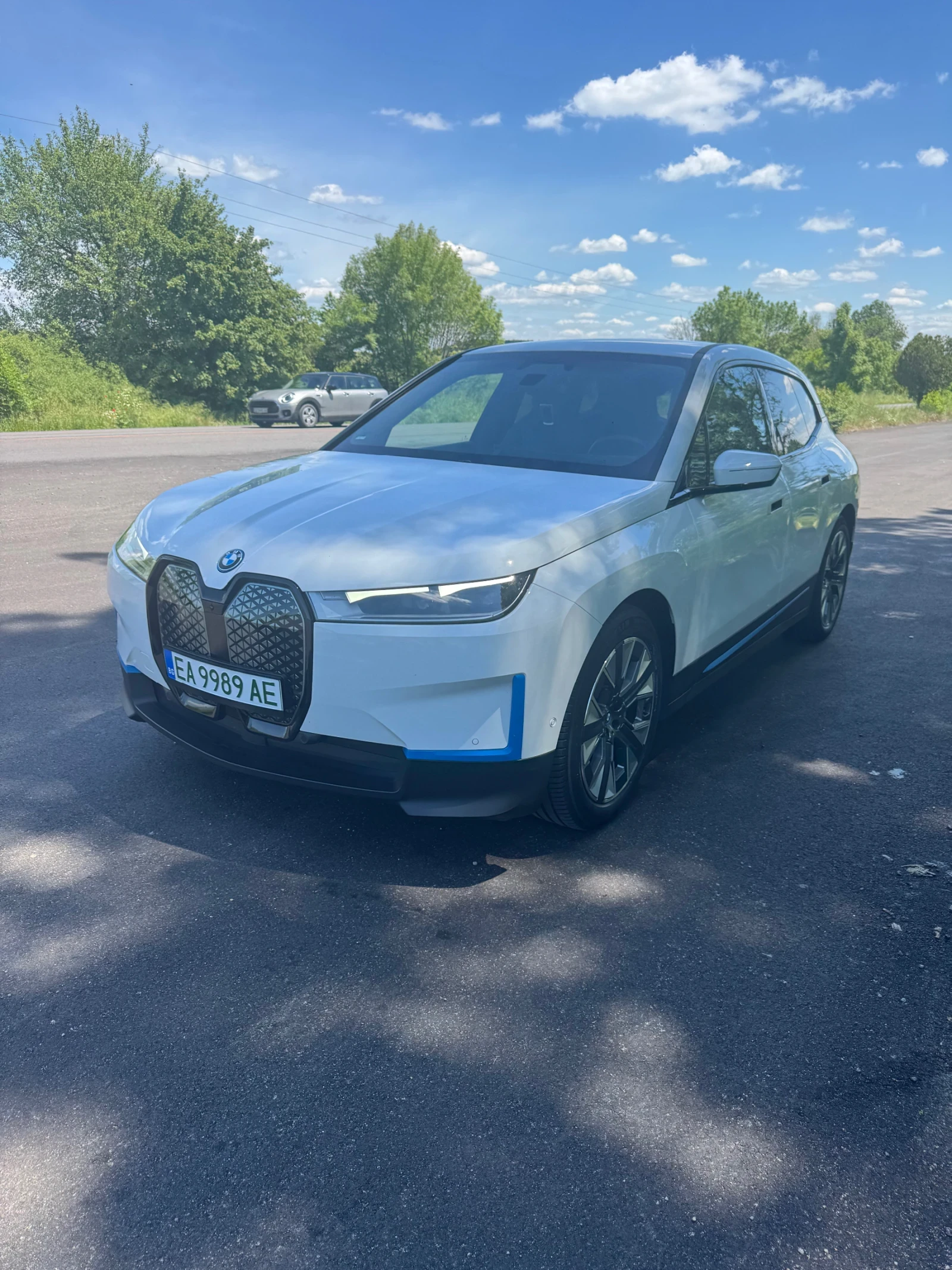 BMW iX XDrive 40, снимка 2 - Автомобили и джипове - 55441034