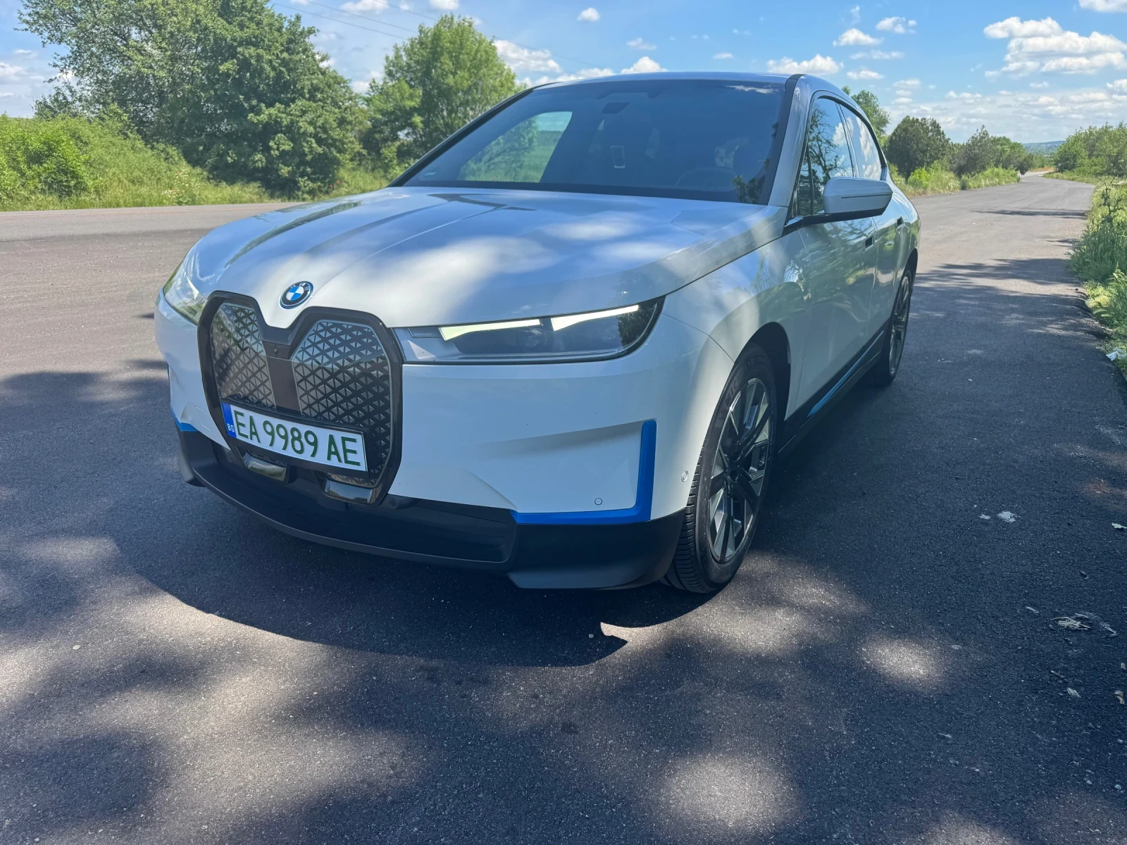 BMW iX XDrive 40, снимка 5 - Автомобили и джипове - 55441034
