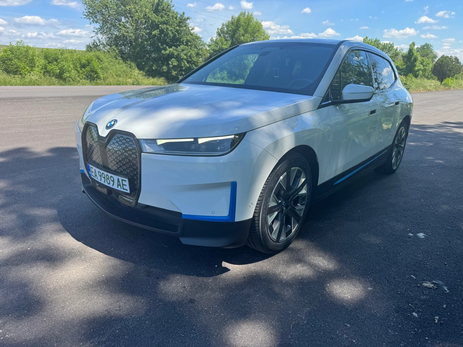 BMW iX XDrive 40, снимка 4 - Автомобили и джипове - 55441034