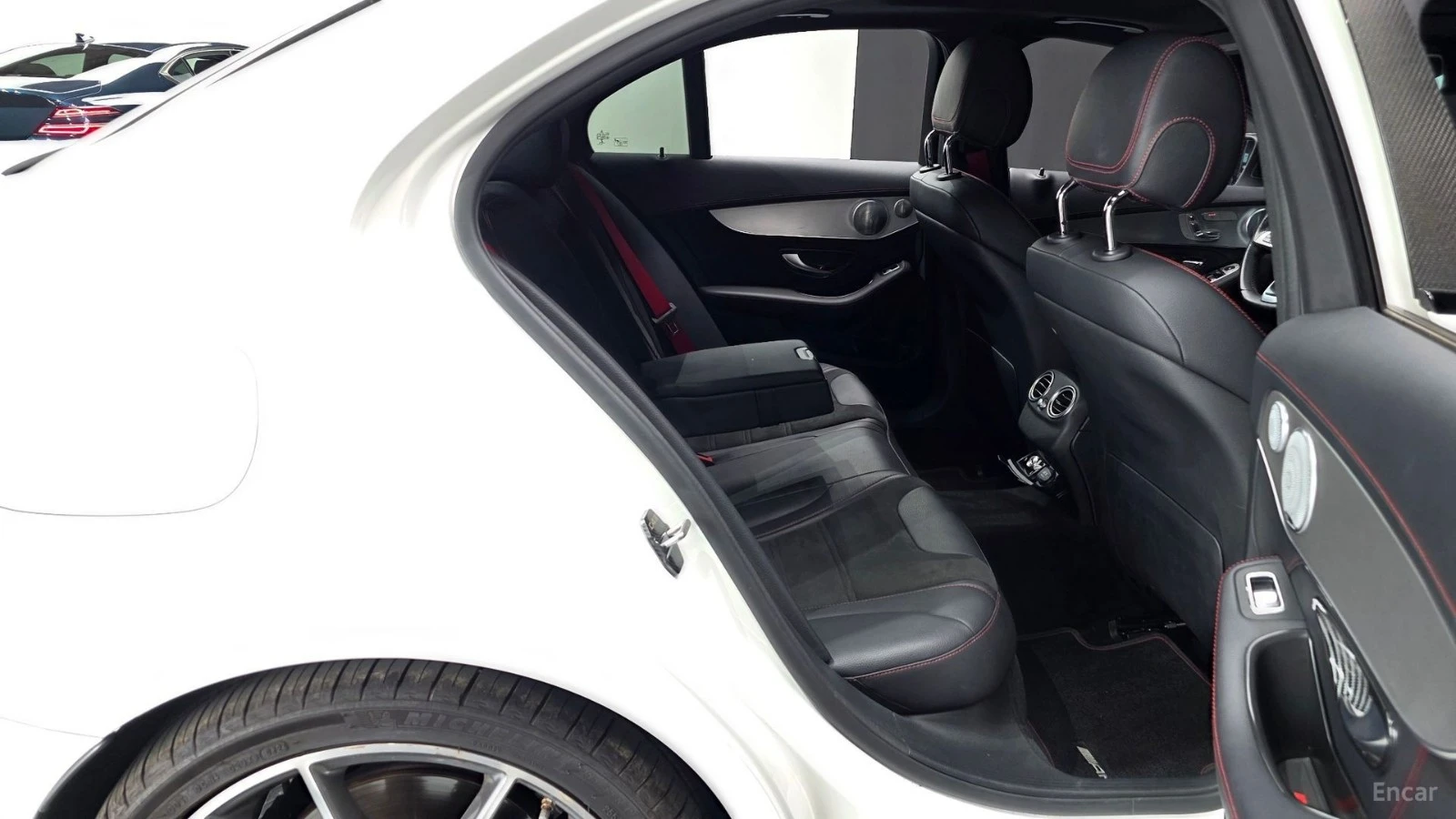 Mercedes-Benz C 43 AMG 4MATIC* BURMESTER* ПОДГРЕВ* КАМЕРА* HEADUP* , снимка 10 - Автомобили и джипове - 55504509