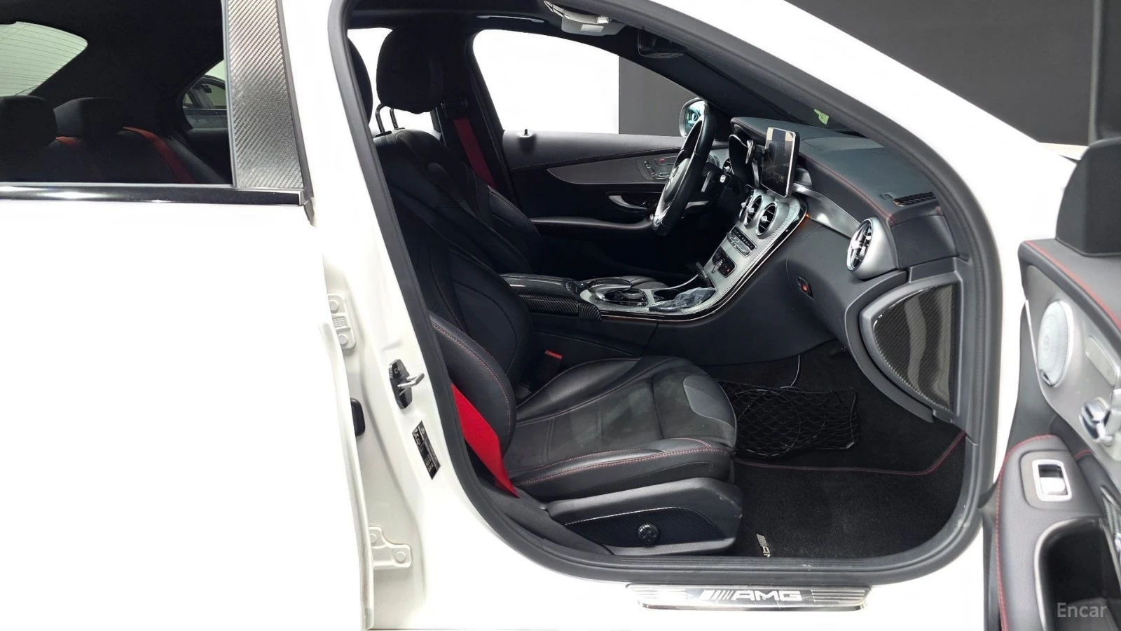 Mercedes-Benz C 43 AMG 4MATIC* BURMESTER* ПОДГРЕВ* КАМЕРА* HEADUP* , снимка 9 - Автомобили и джипове - 55504509