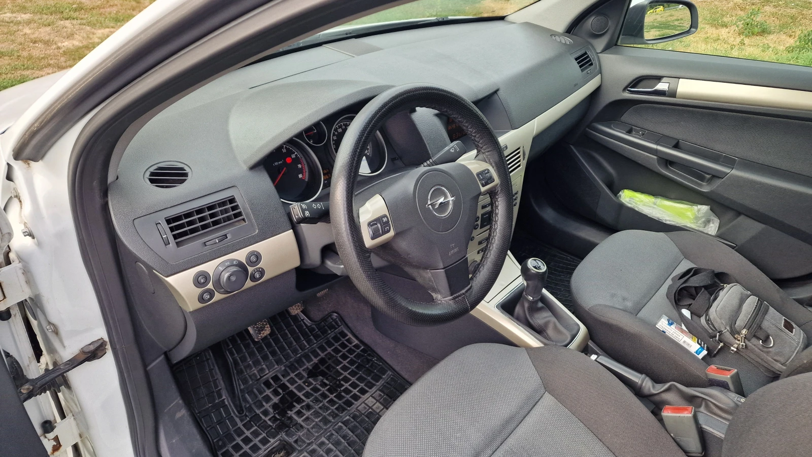 Opel Astra H Facelift, снимка 8 - Автомобили и джипове - 55605913