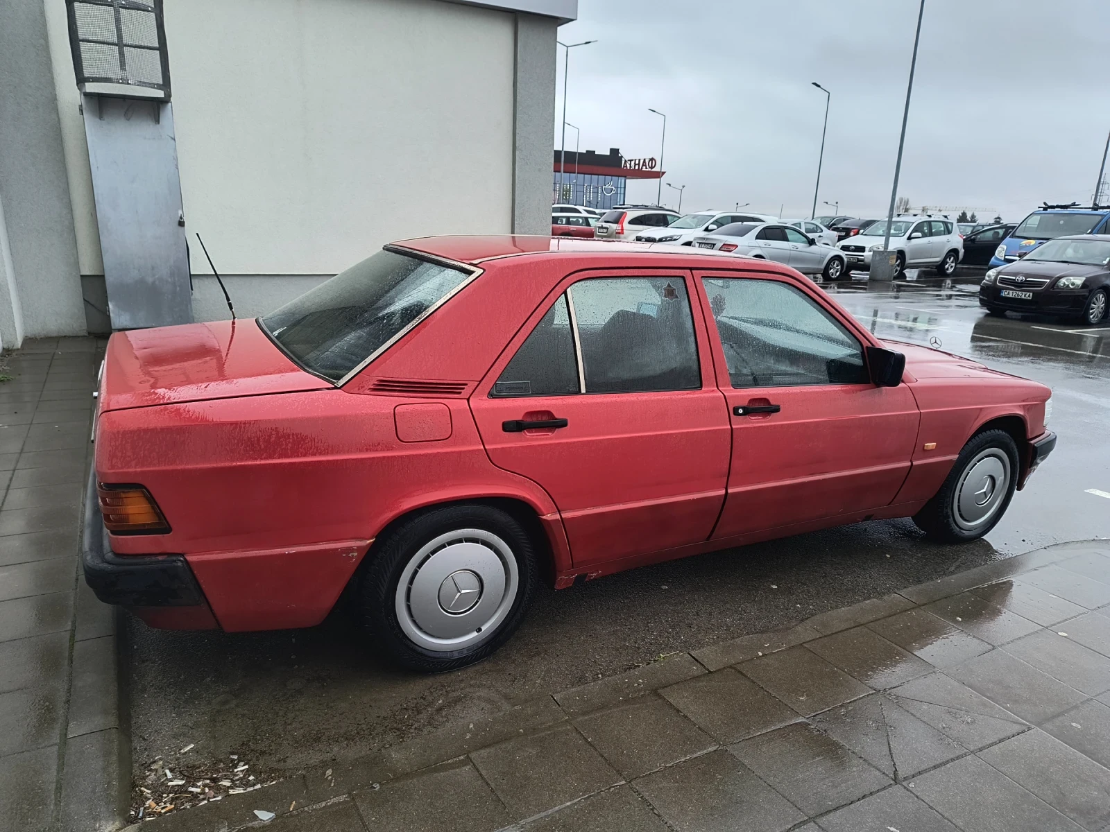 Mercedes-Benz 190 2.0D 75кс, снимка 2 - Автомобили и джипове - 55651129
