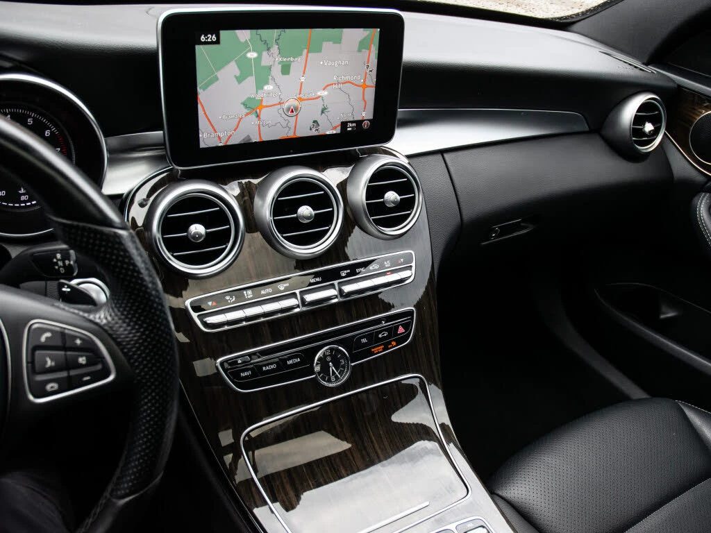 Mercedes-Benz C 300 4MATIC | AMG Pack | Keyless | Мъртва точка, снимка 11 - Автомобили и джипове - 55653347
