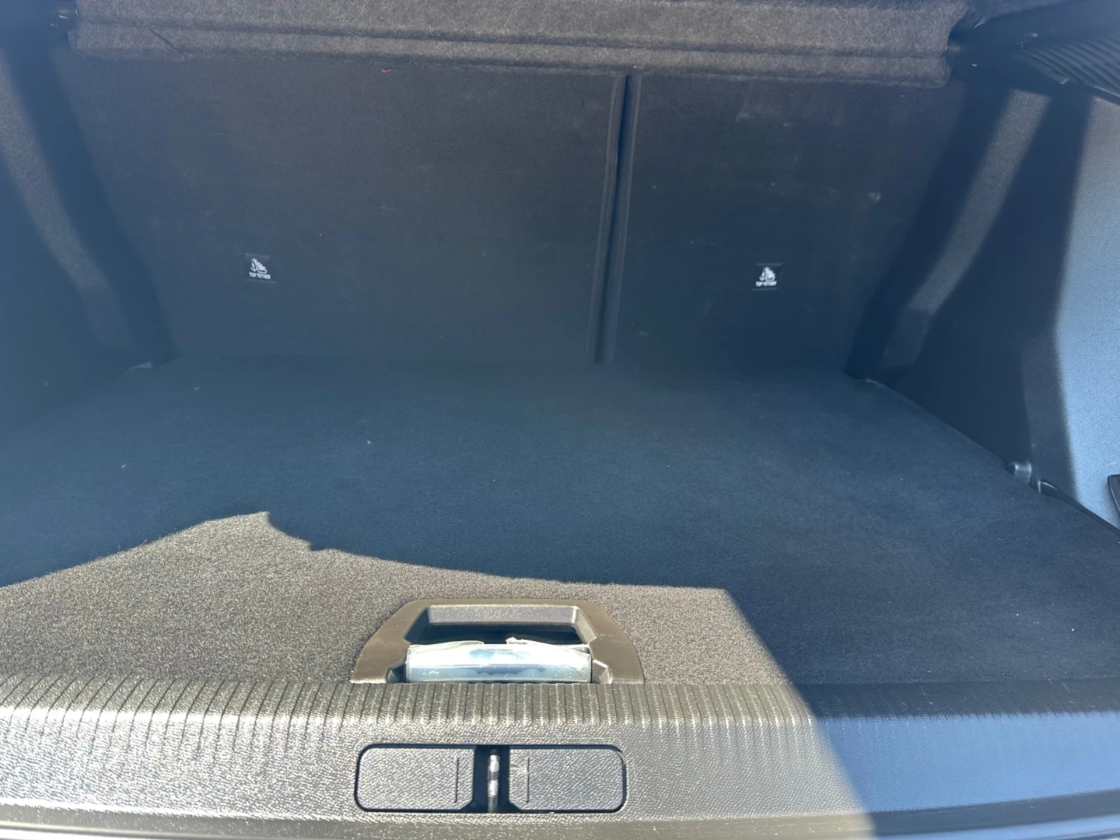 Peugeot 2008 1.2 Pure Tech 130 EURO 6, снимка 12 - Автомобили и джипове - 55746046