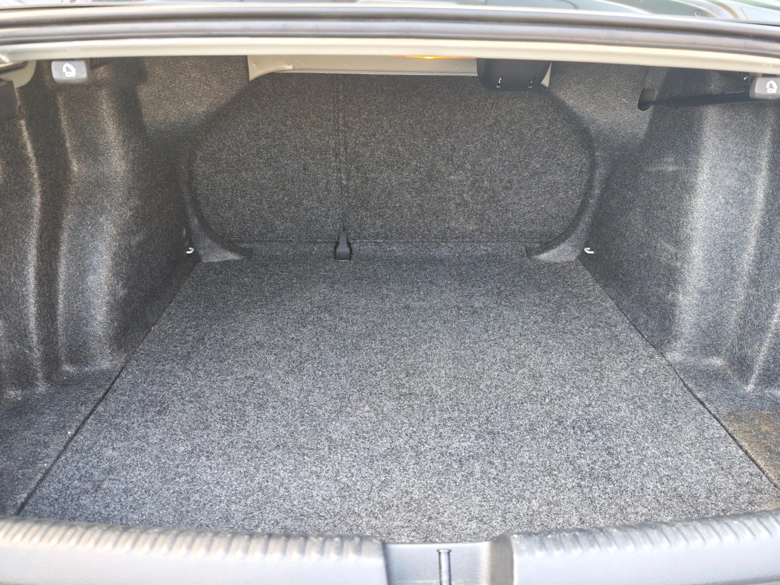 VW Jetta 1.2i | Mobile.bg � ����������� 11