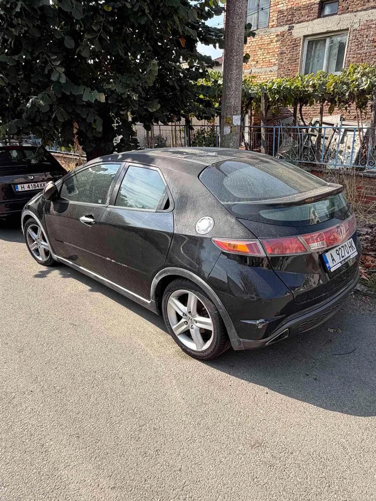 Honda Civic 1.8 Бензин, снимка 3 - Автомобили и джипове - 55953782