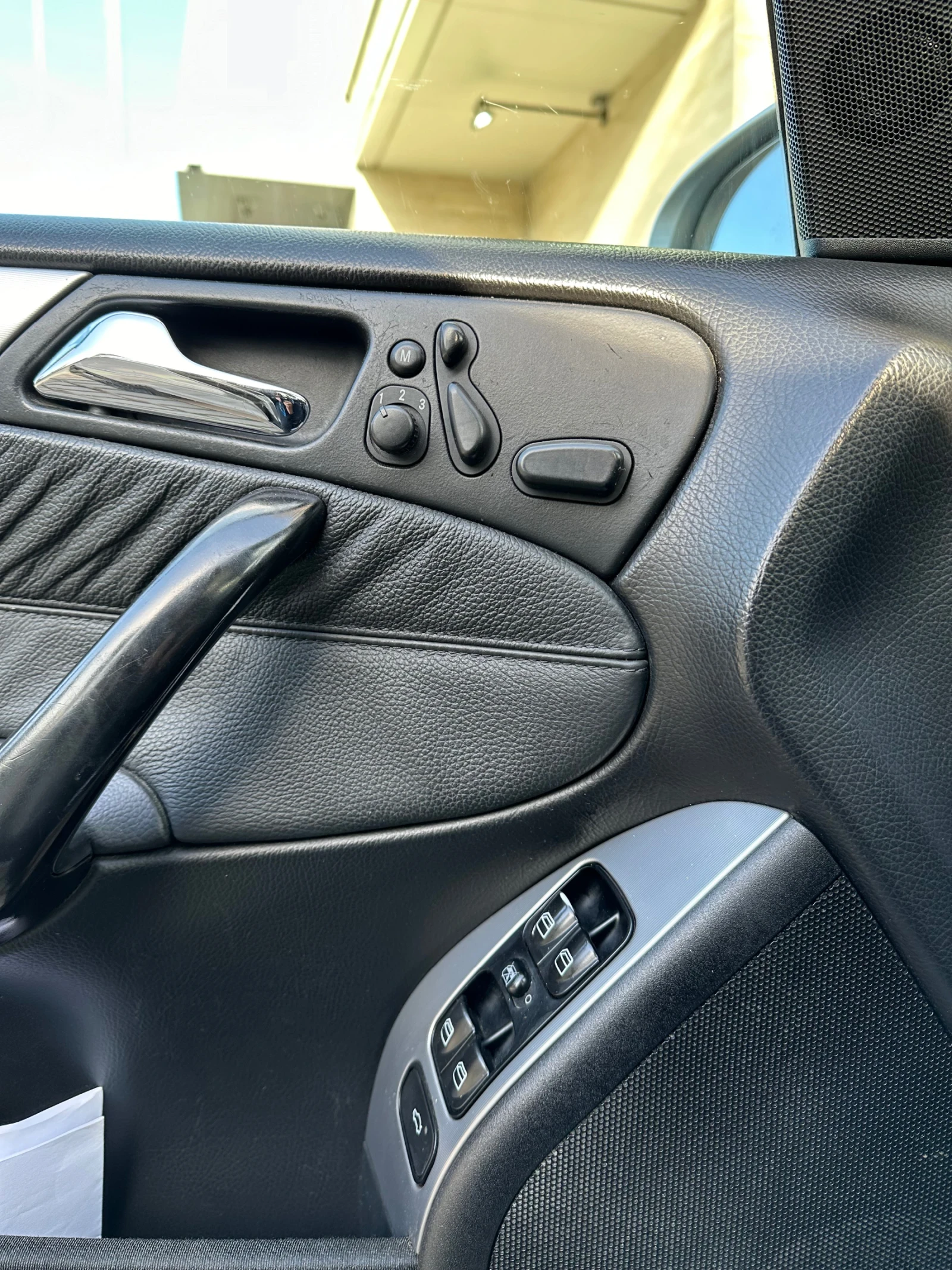 Mercedes-Benz C 320, снимка 6 - Автомобили и джипове - 56644972