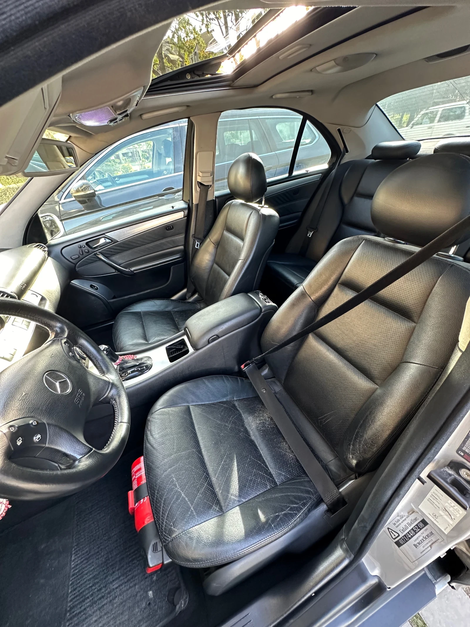 Mercedes-Benz C 320, снимка 9 - Автомобили и джипове - 56644972