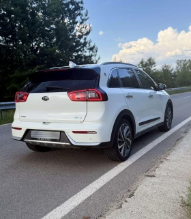 Kia Niro ECO HYBRID ПОДАРЪК ЛЕТНИ ГУМИ + ОБСЛУЖВАНЕ , снимка 4
