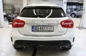     Mercedes-Benz GLA 220