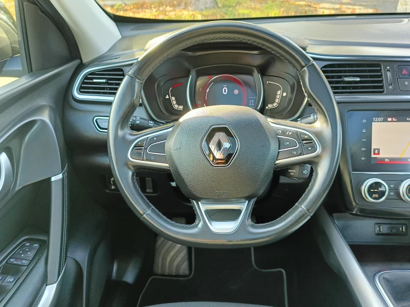 Renault Kadjar 1.3i Панорама* НОВА* , снимка 15 - Автомобили и джипове - 52283754