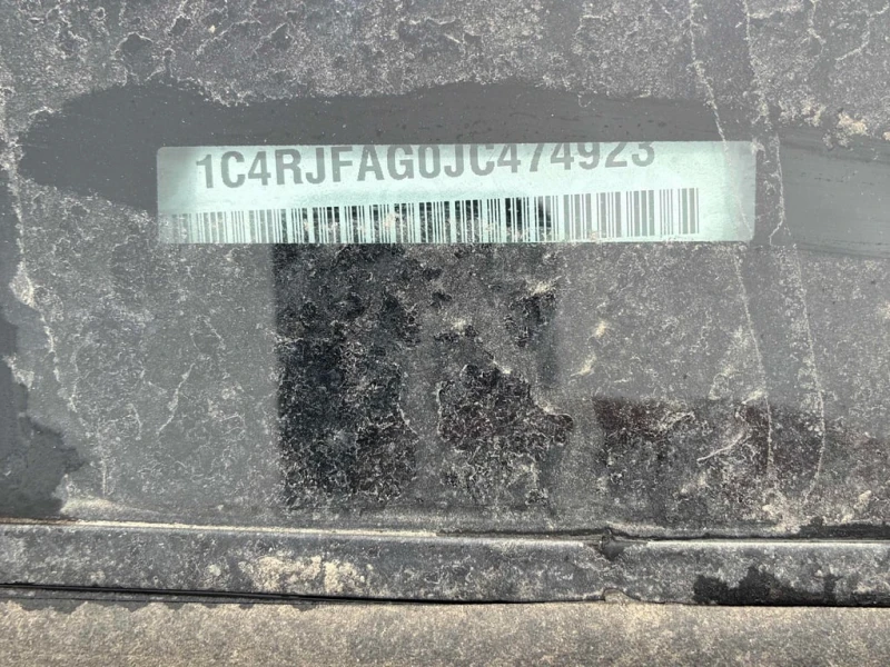 Jeep Grand cherokee * Altitude IV * CARFAX * БЕЗ ПЪРВОНАЧАЛНА ВНОСКА, снимка 14 - Автомобили и джипове - 52564709