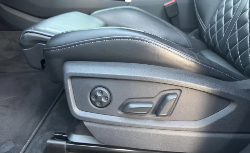 Audi Q5 2.0PHEV/367HP/S-LINE/360/HUD/NAVI/LED/DIGI/718g, снимка 14 - Автомобили и джипове - 53243968