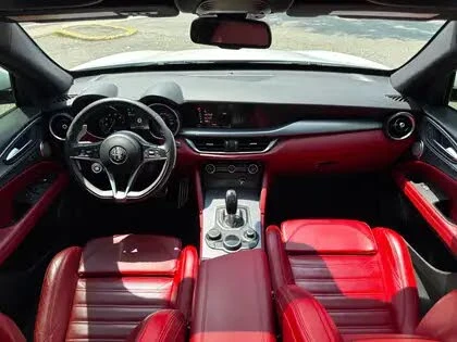 Alfa Romeo Stelvio Ti Sport AWD* HARMAN KARDON* DISTRONIC* PANORAMA* , снимка 11 - Автомобили и джипове - 55684939