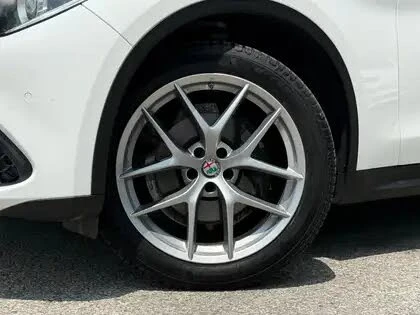 Alfa Romeo Stelvio Ti Sport AWD* HARMAN KARDON* DISTRONIC* PANORAMA* , снимка 9 - Автомобили и джипове - 55684939