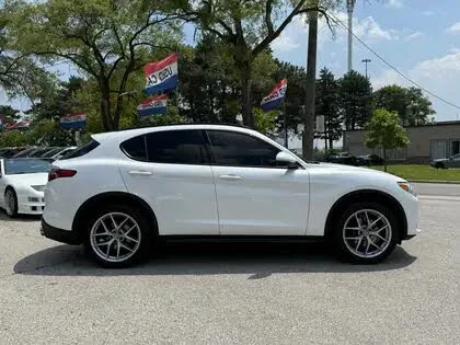 Alfa Romeo Stelvio Ti Sport AWD* HARMAN KARDON* DISTRONIC* PANORAMA* , снимка 6 - Автомобили и джипове - 55684939
