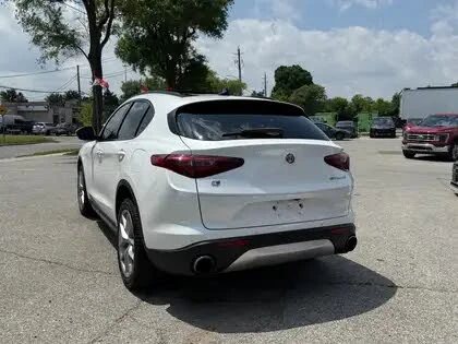 Alfa Romeo Stelvio Ti Sport AWD* HARMAN KARDON* DISTRONIC* PANORAMA* , снимка 3 - Автомобили и джипове - 55684939