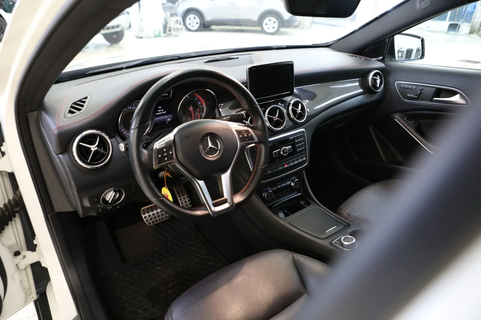 Mercedes-Benz GLA 220 AMG/Harman Kardon/Камера/Navi/Park Assist - изображение 9