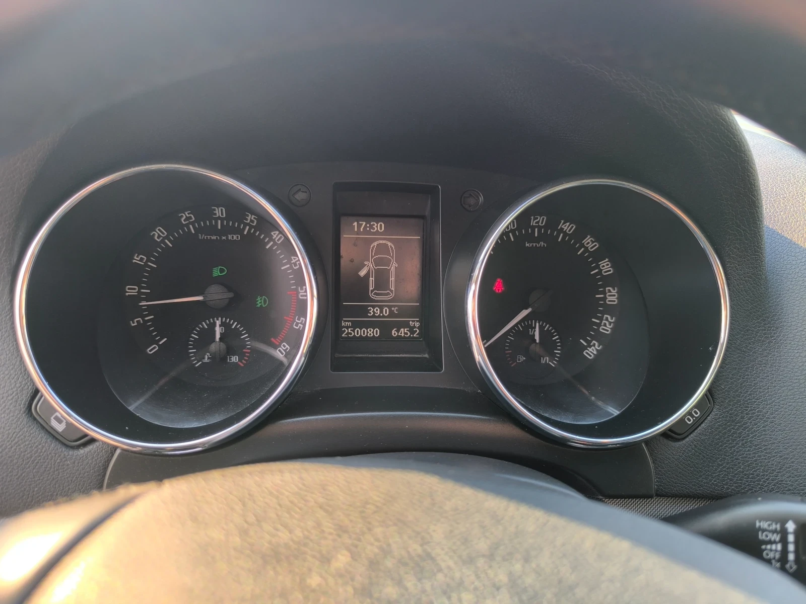 Skoda Yeti 2.0TDI  - изображение 10