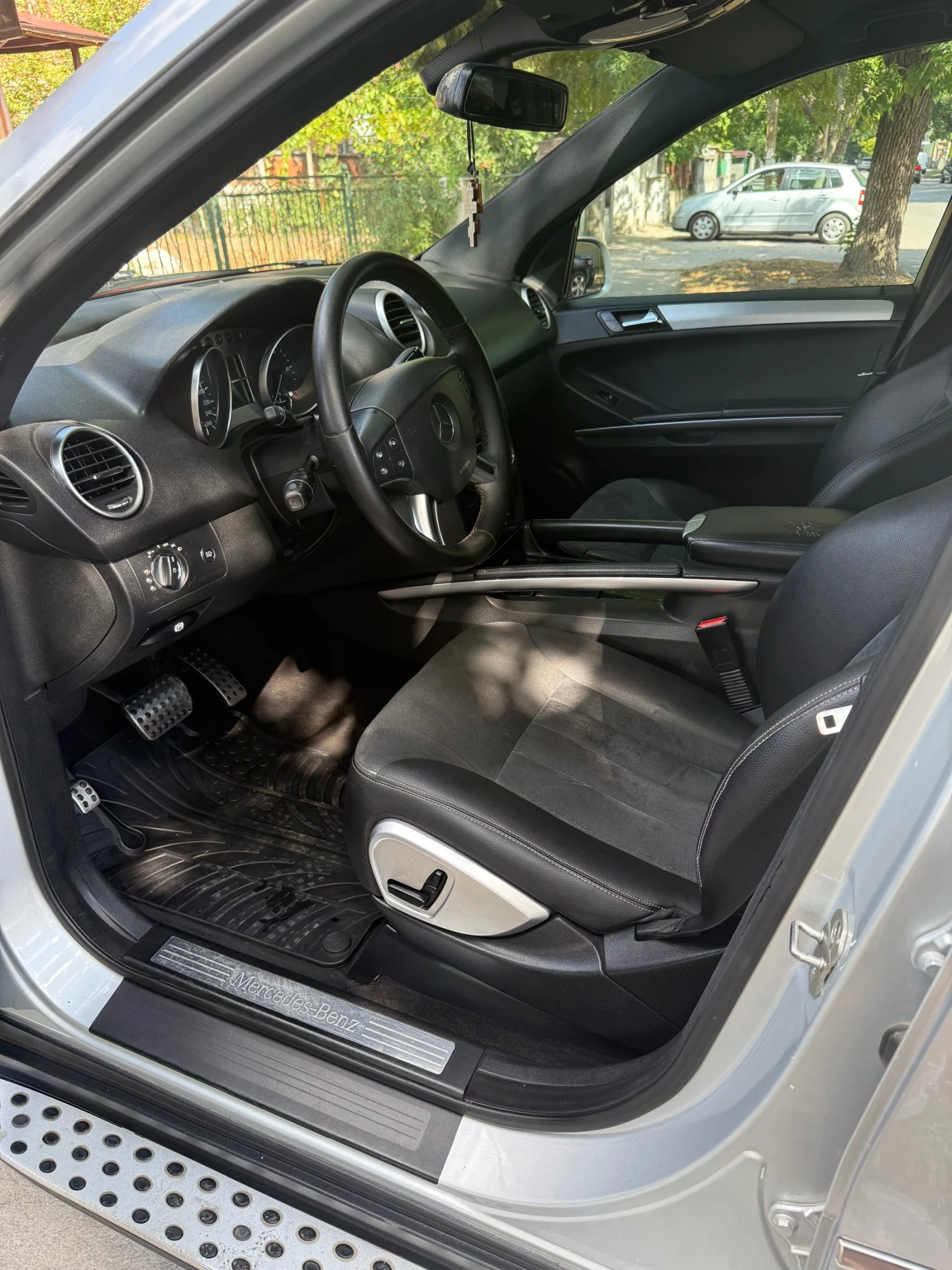 Mercedes-Benz ML 320  - изображение 5