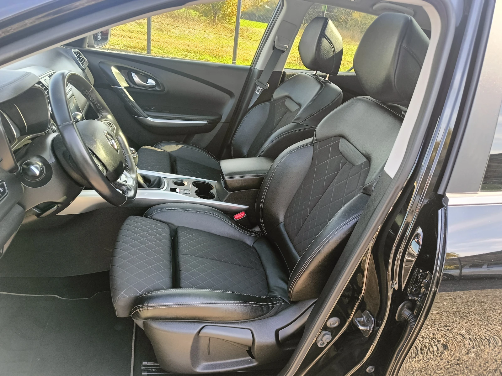 Renault Kadjar 1.3i Панорама* НОВА*  - изображение 7