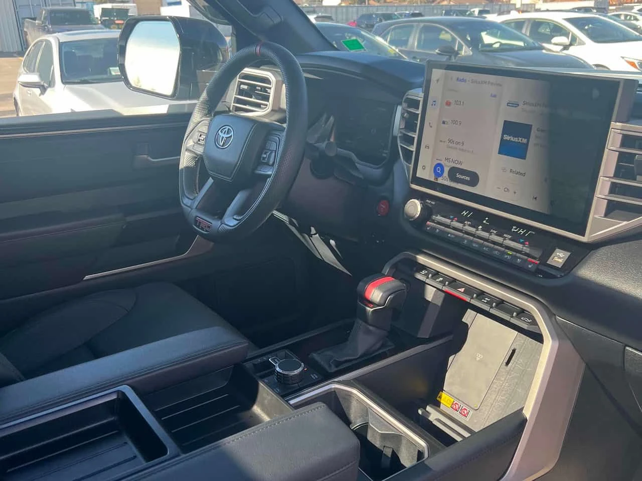 Toyota Tundra * Hybrid * 2 КЛЮЧА* ПОДГРЕВ* KEYLESS* , снимка 14 - Автомобили и джипове - 53914891