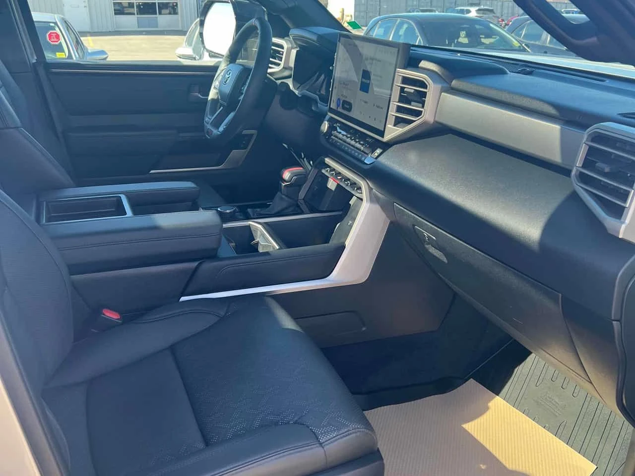 Toyota Tundra * Hybrid * 2 КЛЮЧА* ПОДГРЕВ* KEYLESS* , снимка 13 - Автомобили и джипове - 53914891