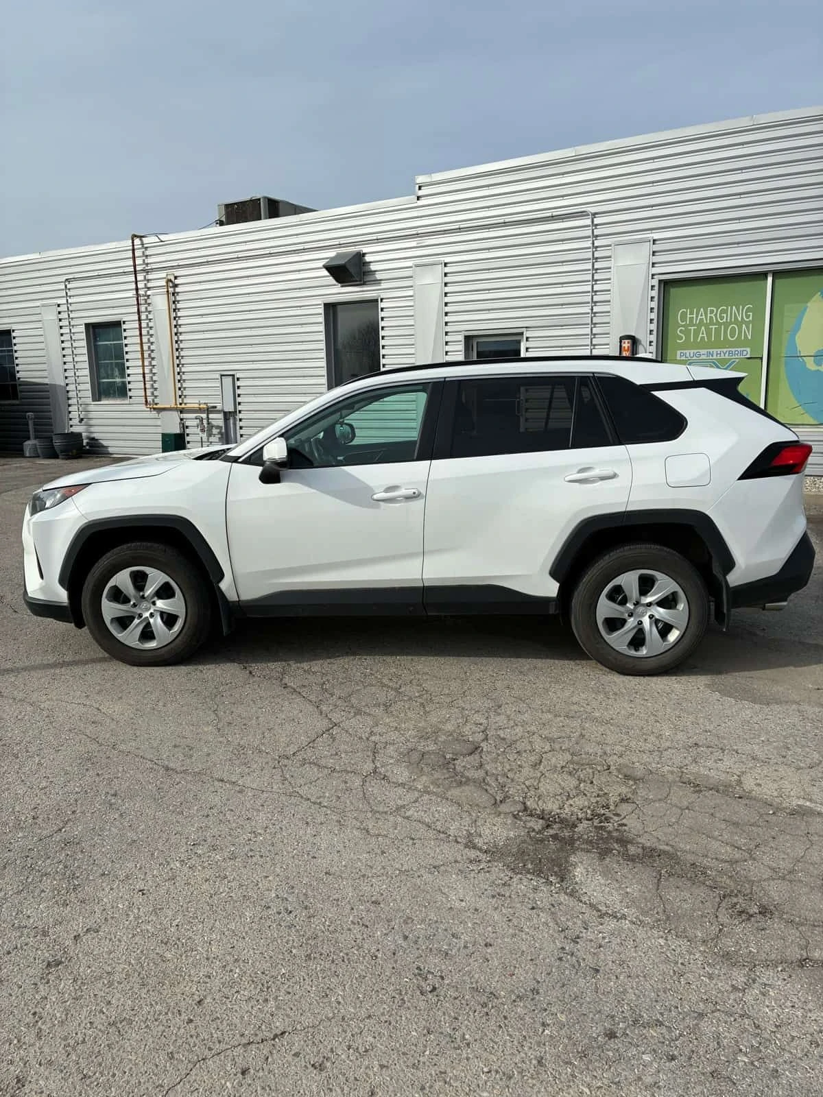 Toyota Rav4 * LE * CARFAX * ПОДГРЕВ * NAVI, снимка 15 - Автомобили и джипове - 54340495