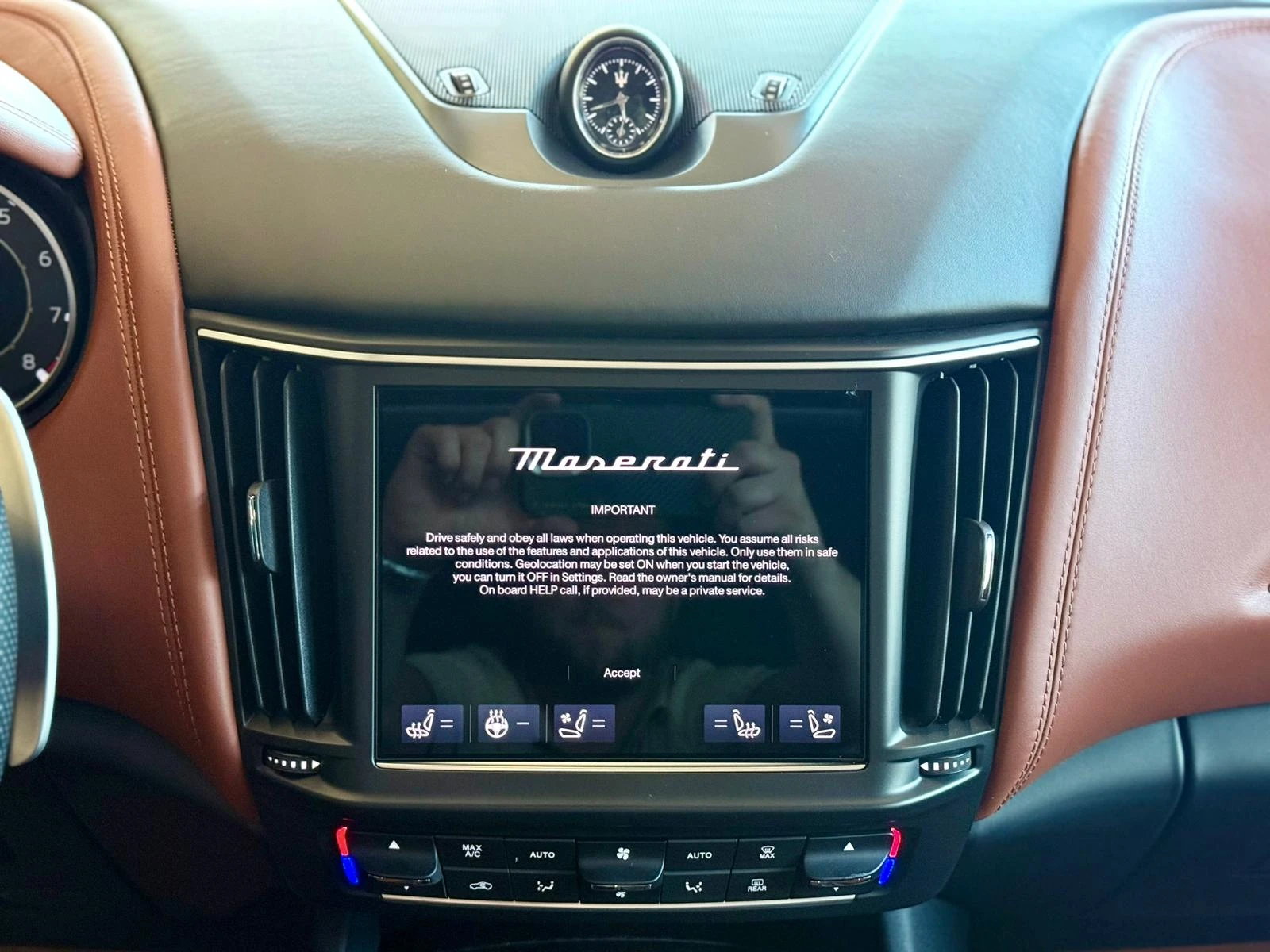 Maserati Levante GT* Full* Harman Kardon* Pano* Обдухване* Лизинг , снимка 13 - Автомобили и джипове - 54691826