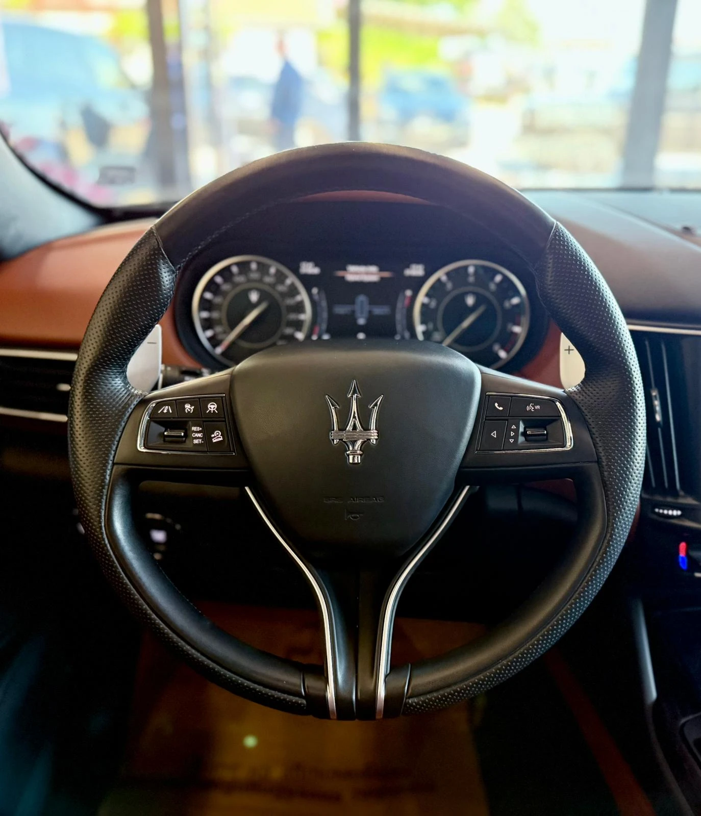 Maserati Levante GT* Full* Harman Kardon* Pano* Обдухване* Лизинг , снимка 11 - Автомобили и джипове - 54691826
