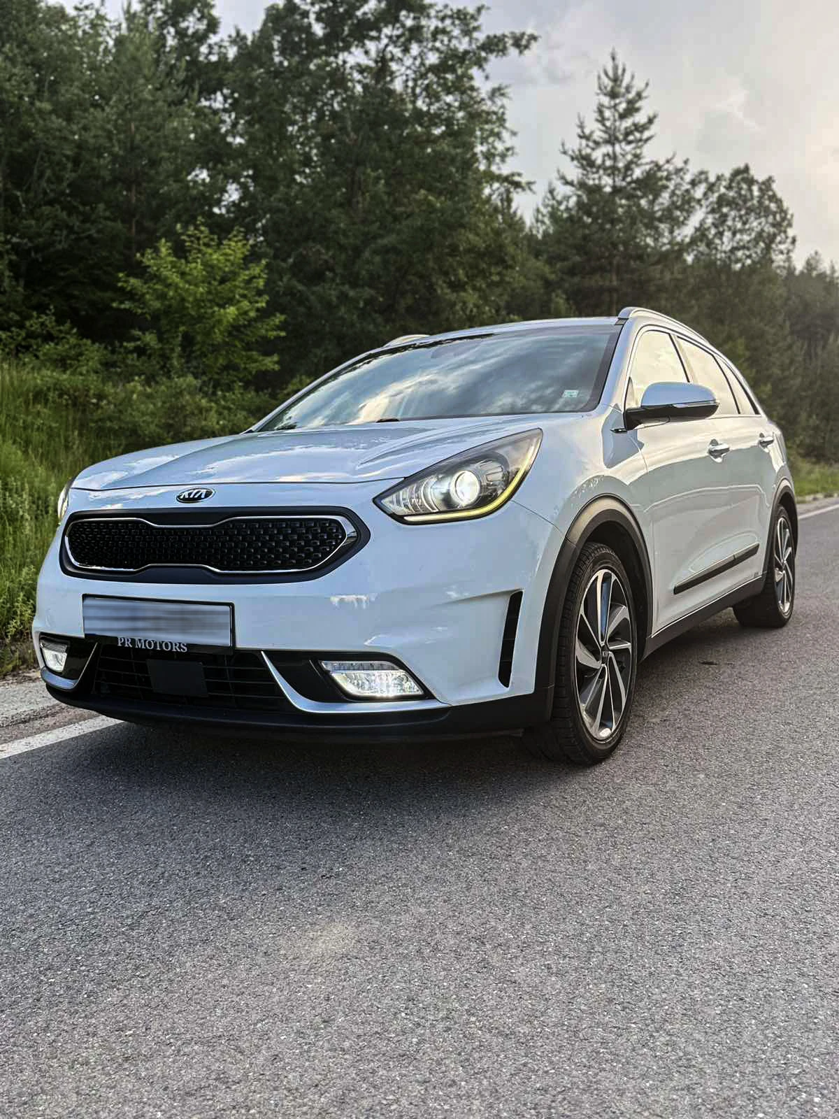 Kia Niro ECO HYBRID ПОДАРЪК ЛЕТНИ ГУМИ + ОБСЛУЖВАНЕ , снимка 2 - Автомобили и джипове - 54838870