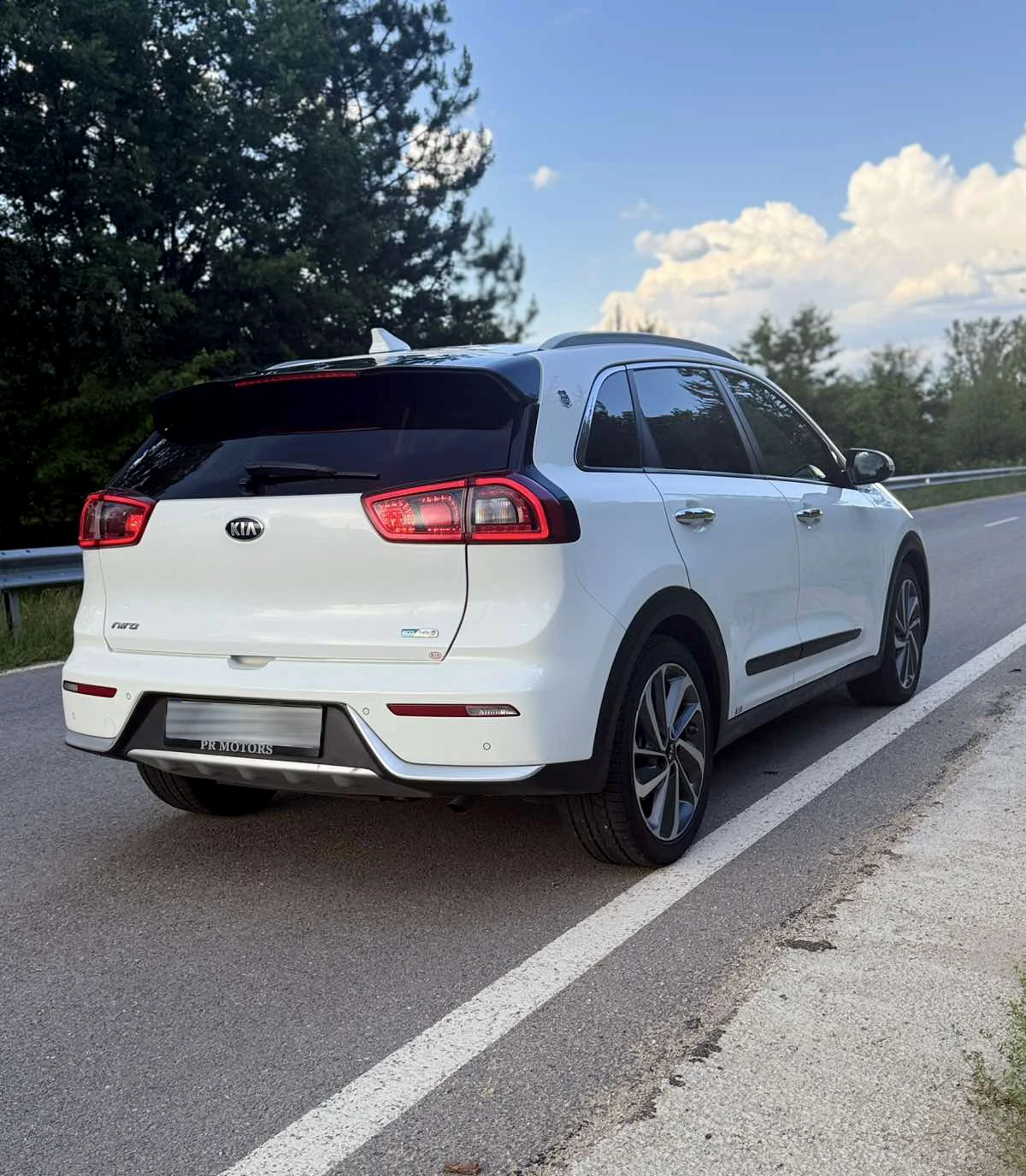 Kia Niro ECO HYBRID ПОДАРЪК ЛЕТНИ ГУМИ + ОБСЛУЖВАНЕ , снимка 4 - Автомобили и джипове - 54838870