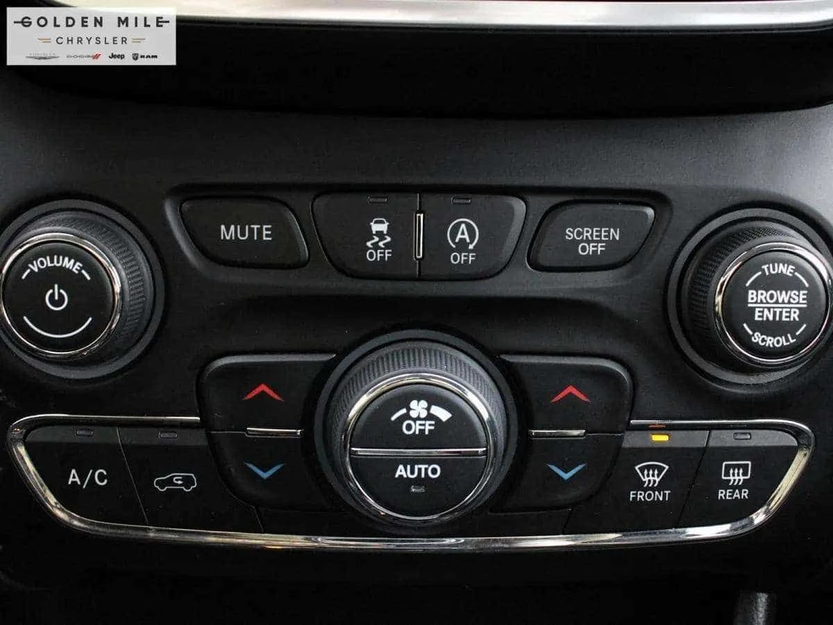 Jeep Cherokee * Trailhawk 4x4 Dual Air Leather Steering HTD * CA, снимка 13 - Автомобили и джипове - 54948034