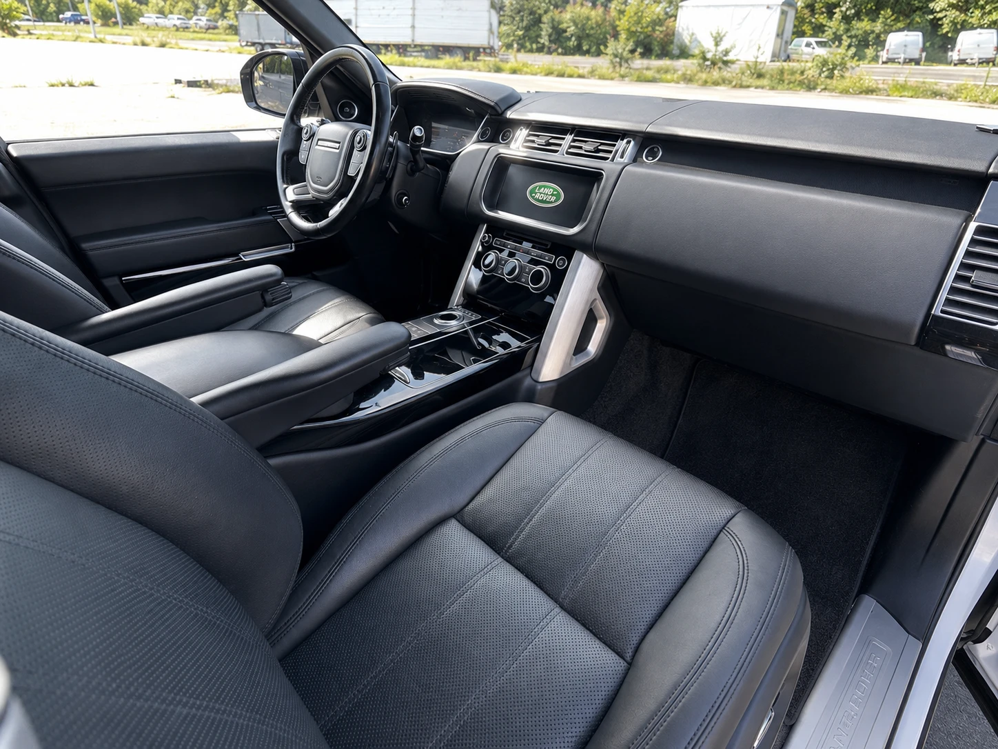 Land Rover Range rover Vogue 4.4 SDV8, снимка 4 - Автомобили и джипове - 54980900