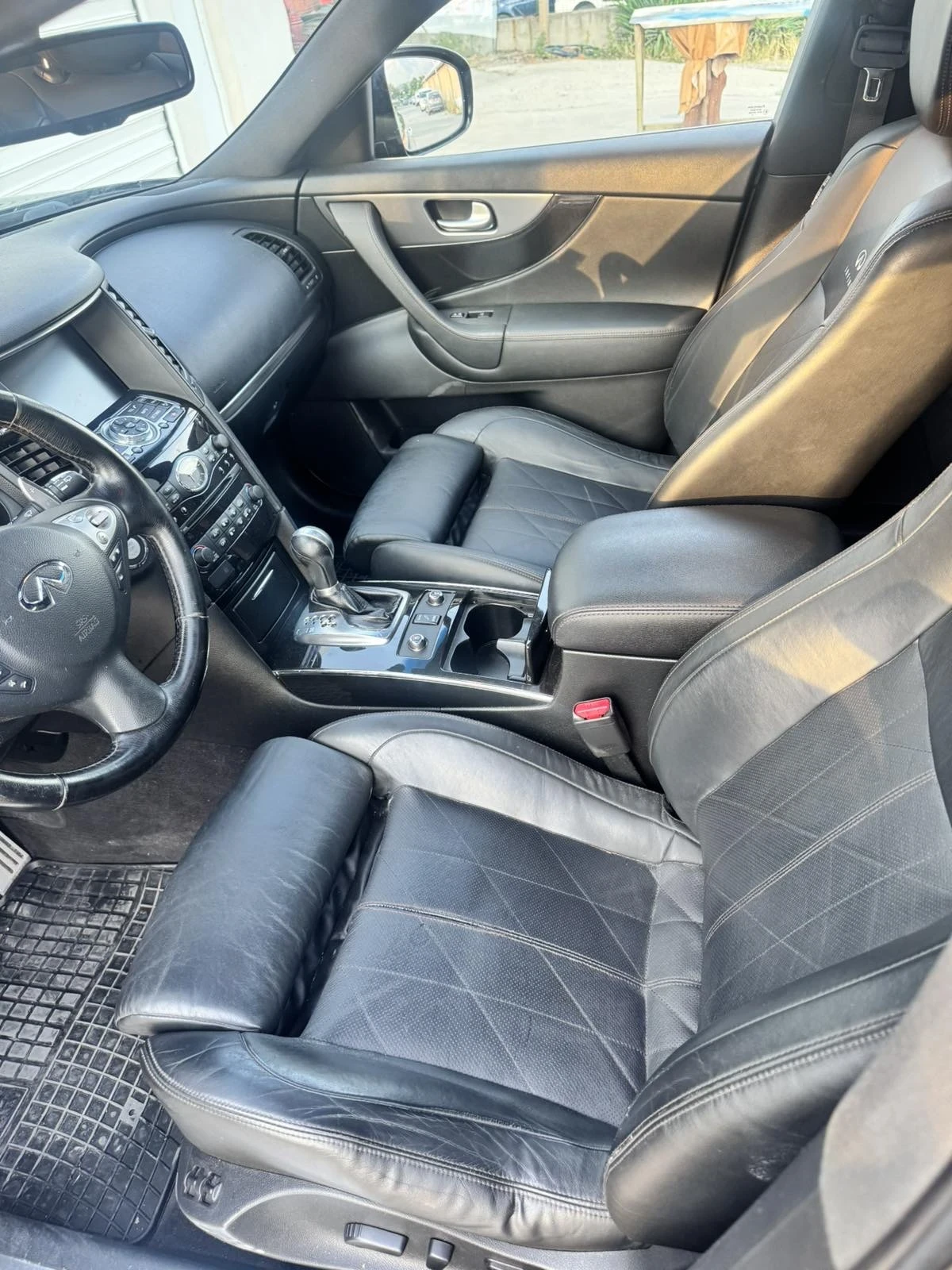 Infiniti Fx 30 S, снимка 9 - Автомобили и джипове - 55695922