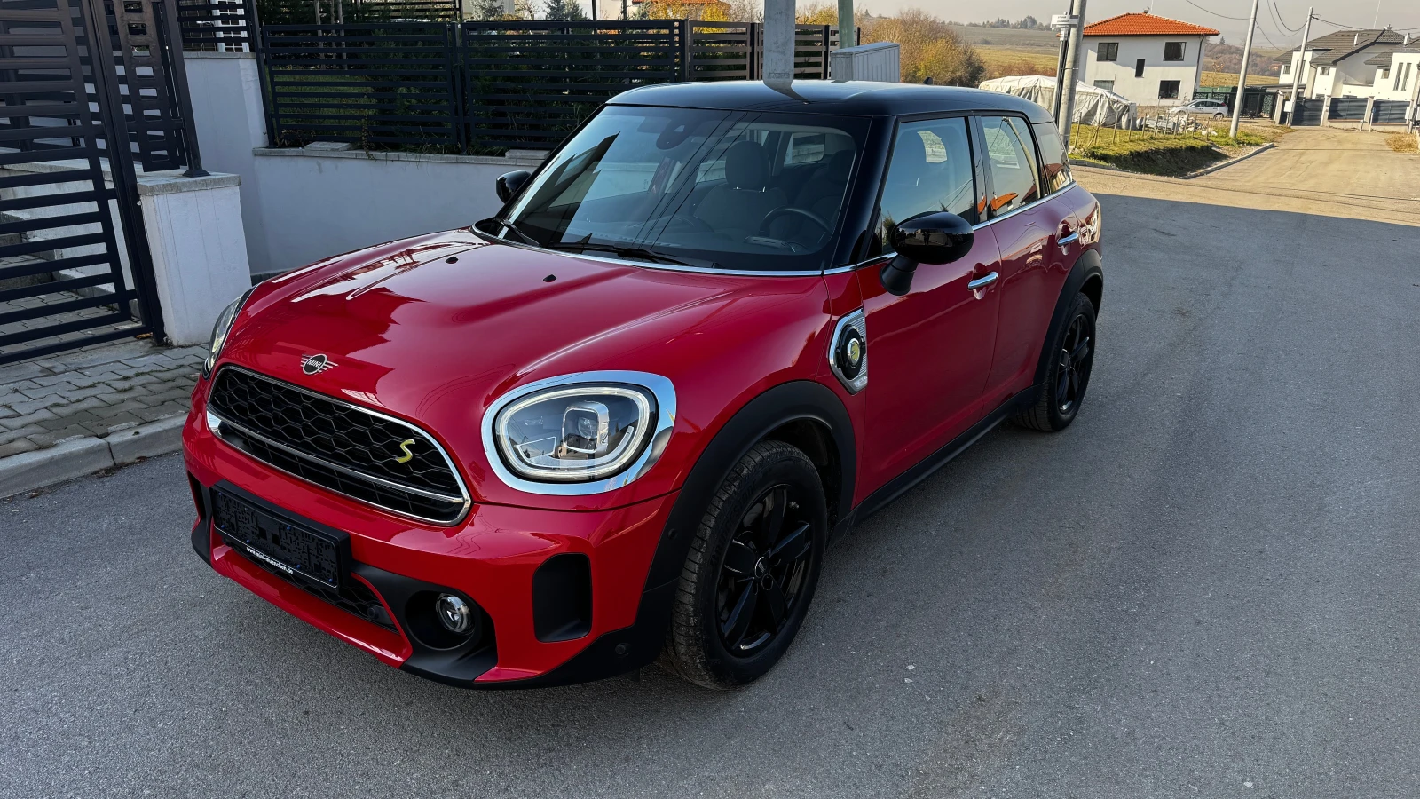 Mini Countryman SE ALL4 Plug-in, снимка 2 - Автомобили и джипове - 55888254
