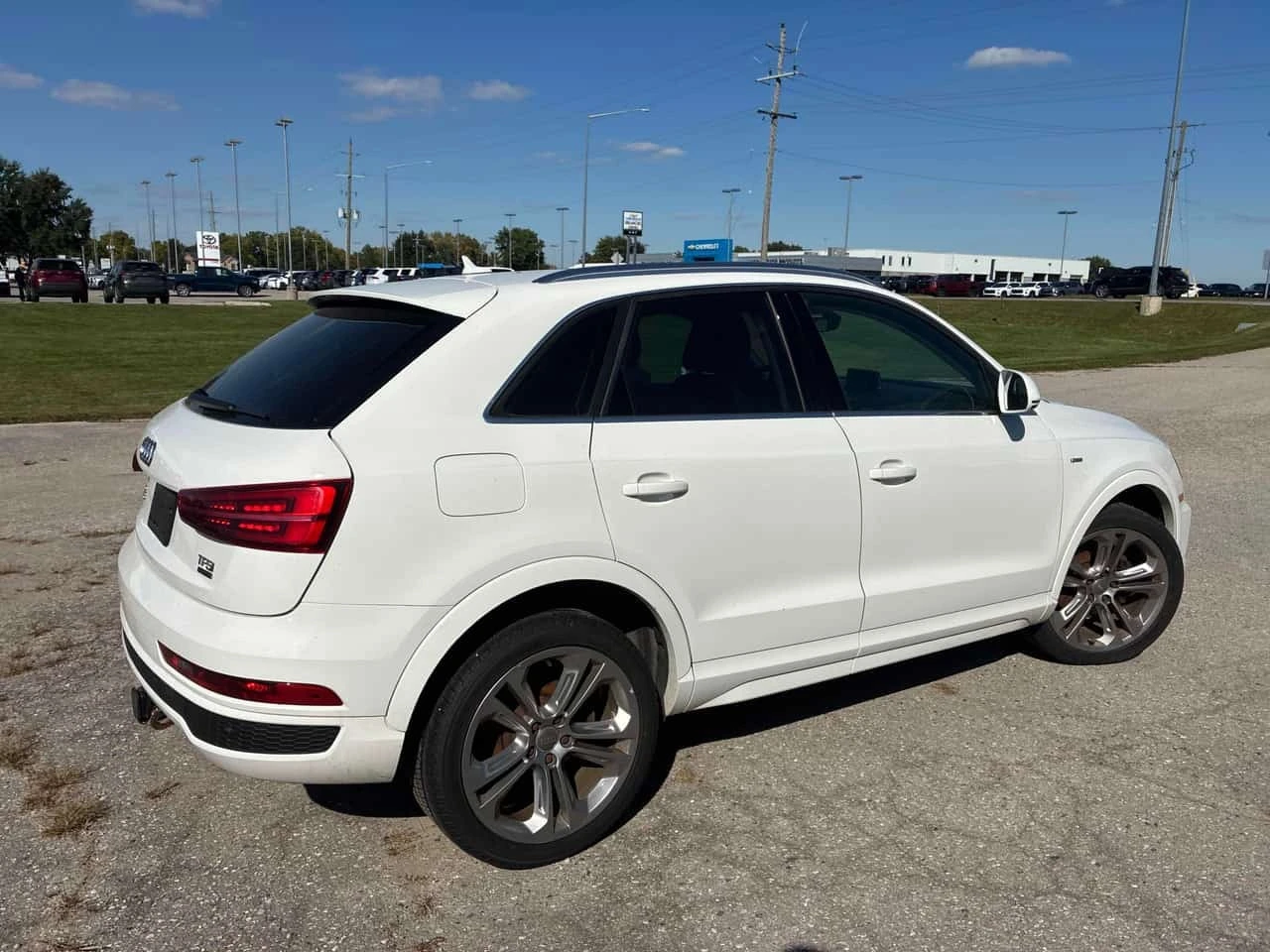 Audi Q3 Technik | CARFAX | ���������� ��� ������������  | Mobile.bg � ����������� 3