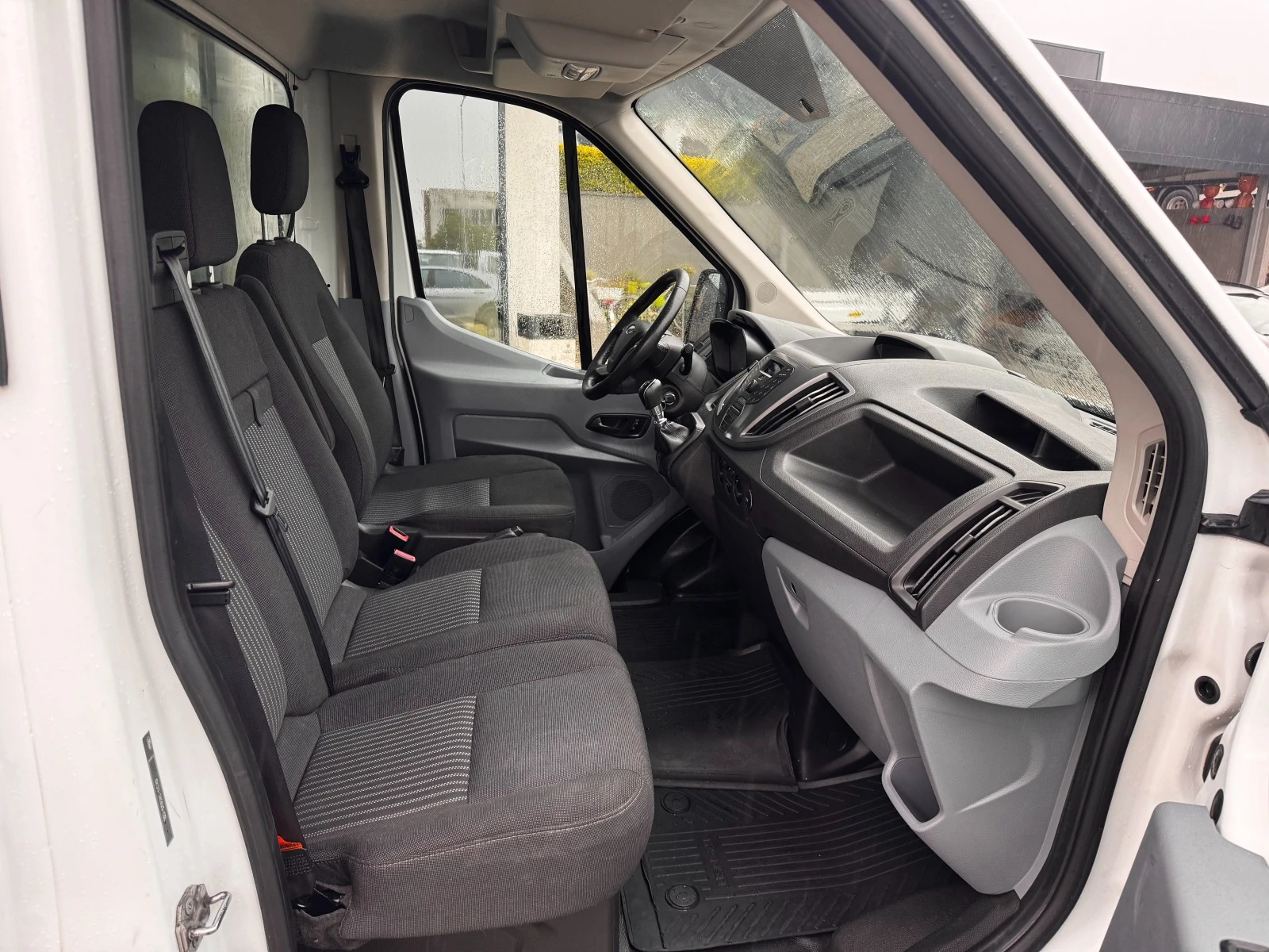 Ford Transit 2.0TDCI Щори + Падащ борд Клима Euro 6  - изображение 9