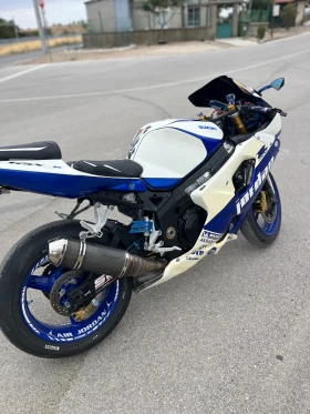 Обява за продажба на Suzuki Gsxr 1000 ~6 900 лв. - изображение 1 | Auto.bg Обява за продажба на Suzuki Gsxr 1000 ~6 900 лв. - изображение 1