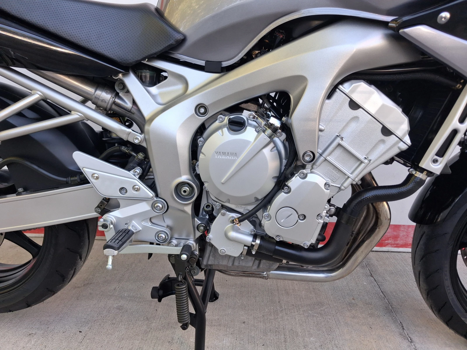 Yamaha Fazer 600i, снимка 12 - Мотоциклети и мототехника - 55540713