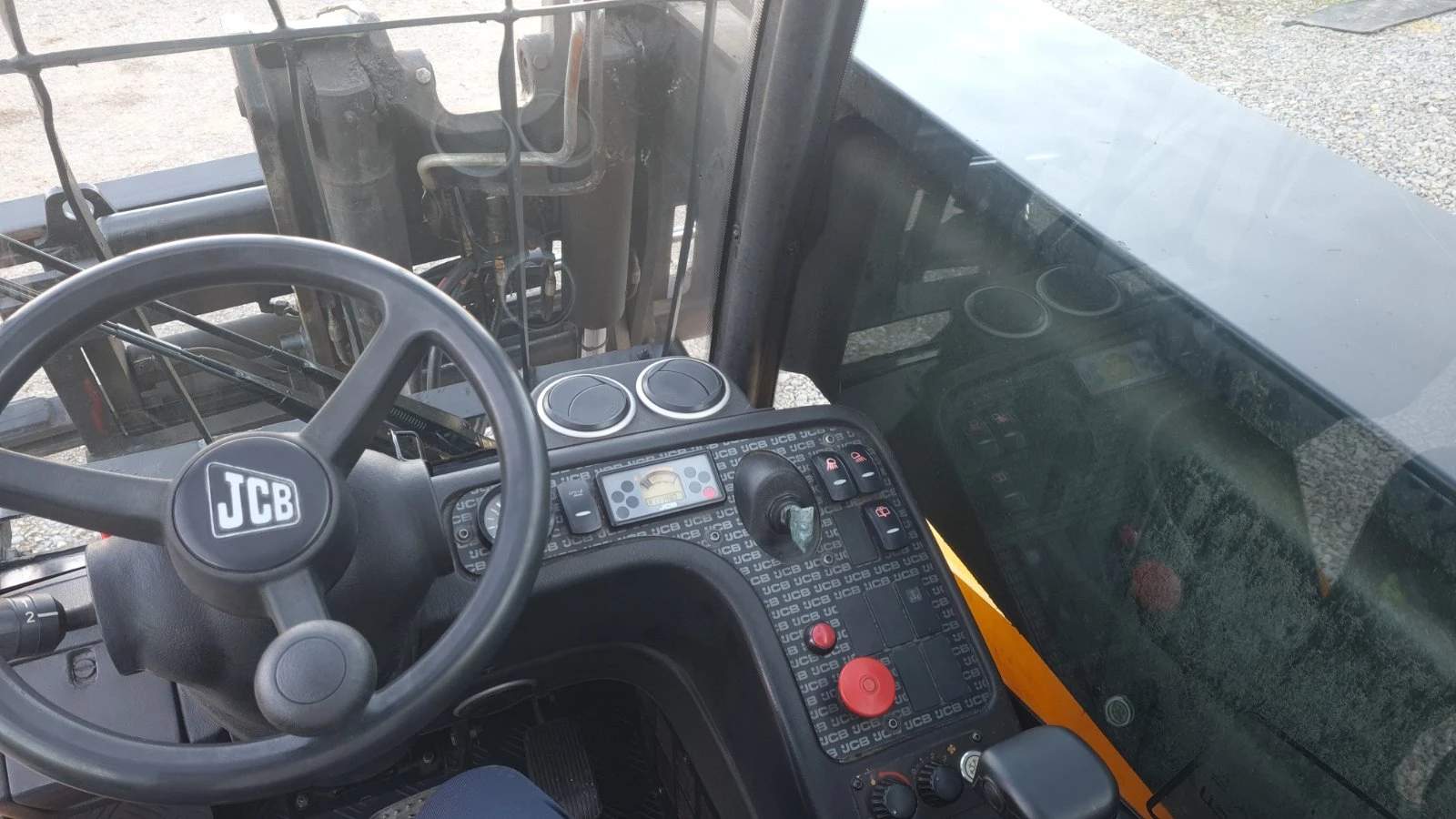 Телескопични товарачи JCB TLT35D 4X4 , снимка 6 - Индустриална техника - 54616038