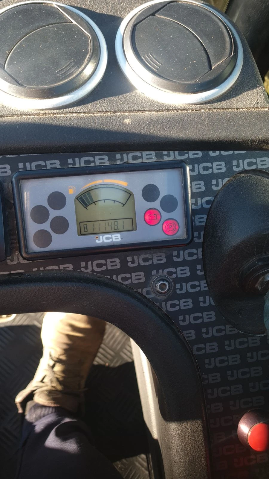 Телескопични товарачи JCB TLT35D 4X4 , снимка 7 - Индустриална техника - 54616038